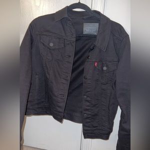 Women’s Levi’s black denim jacket